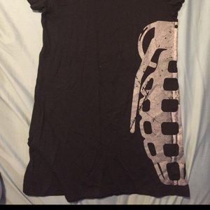 Free with another item 🔥 Silver On Black Printed Tees